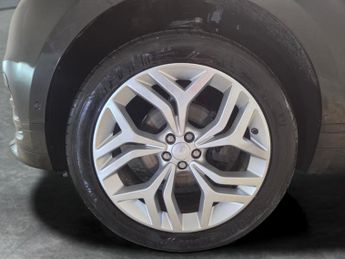 Land Rover Range Rover Velar 2.0 D240 R-Dynamic HSE 4WD (240 ps) - ADAPT CRUISE - MASSAGE SEA