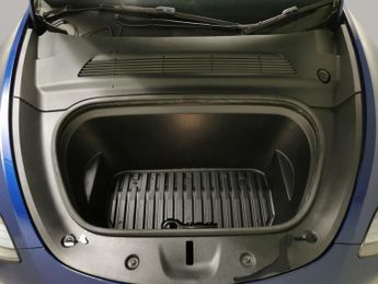 Tesla Model Y (Dual Motor) Long Range 4WDE (384 bhp) - HEATED STEERING