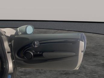 Mini Electric Hatch Cooper SE 32.6kWh Level 2 (184 ps) - HEATED SEATS - NAV