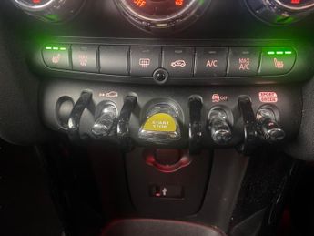 Mini Electric Hatch Cooper SE 32.6kWh Level 2 (184 ps) - HEATED SEATS - NAV