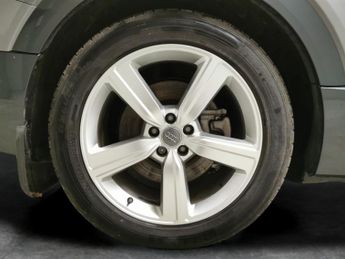 Audi e-tron 50 Technik quattro 71.2kWh (313 ps) - ADJUSTABLE SUSPENSION