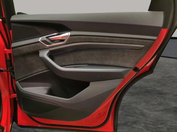 Audi e-tron 50 Sport quattro 71.2kWh (313 ps) - HEATED SEATS - ADJUSTABLE SU