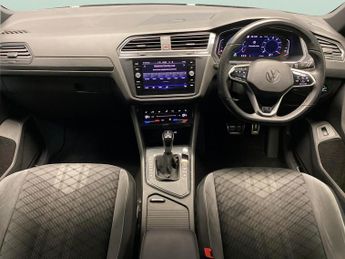 Volkswagen Tiguan 1.4 TSI 13kWh R-Line Plug-in DSG (245 ps) - HEATED SEATS - NAV