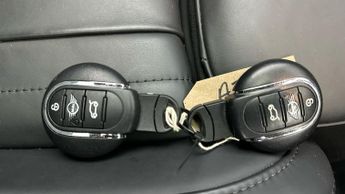 Mini Electric Hatch Cooper SE 32.6kWh Level 3 (184 ps) - HEATED SEATS - INTERIOR LIG