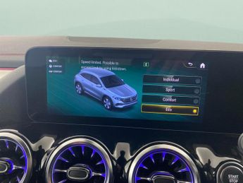 Mercedes-Benz EQA EQA 250+ 70.5kWh AMG Line (190 ps) - ADAPTIVE LIGHTS - HEATED LE