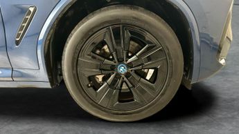 BMW iX3 80kWh M Sport (286 ps) - LEATHER - HEATED SEATS - HEATED STEERIN