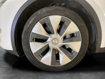 Tesla Model Y (Dual Motor) Long Range 4WDE (384 bhp) - HEATED STEERING