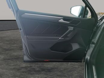 Volkswagen Tiguan Allspace 2.0 TDI R-Line DSG 4Motion (150 ps) - CARPLAY - KEYLESS ENTRY - 