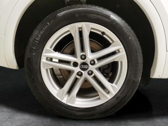 Audi Q5 2.0 TFSIe 50 S line Plug-in S Tronic quattro 17.9kWh (299 ps) - 