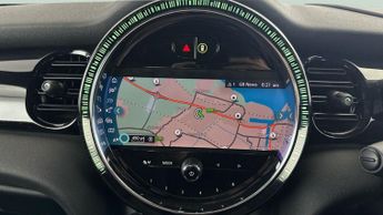 Mini Electric Hatch Cooper SE 32.6kWh Level 3 (184 ps) - HEATED SEATS - INTERIOR LIG