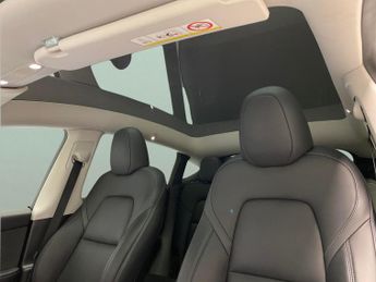 Tesla Model Y SUV RWD (346 ps) - HEATED STEERING - WIFI - BLIND SPOT ASSIST