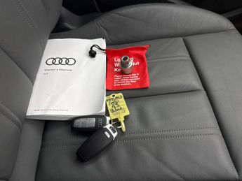 Audi A3 40 TFSI e Sport S Tronic [Comfort+Sound] - MMI NAV PLUS - CARPLA