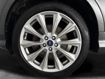 Ford Kuga 2.0 TDCi Vignale Powershift AWD (180 ps) - REVERSE CAM - NAV