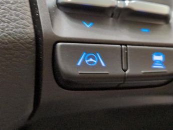 Hyundai Kona 64kWh Ultimate (10.5kW Charger) (204 ps) - LED - REVERSE CAM - N