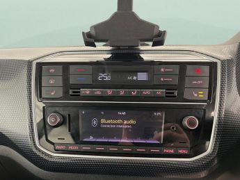 Volkswagen E-up! 36.8kWh e-up! (82 ps) - BLUETOOTH - CLIMATE CONTROL - DAB