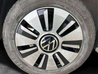 Volkswagen E-up! 36.8kWh e-up! (82 ps) - BLUETOOTH - CLIMATE CONTROL - DAB