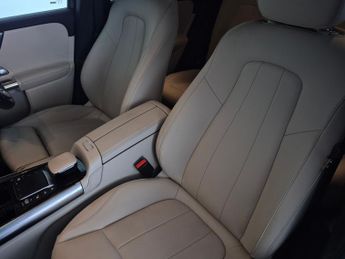 Mercedes-Benz EQA EQA 250 66.5kWh Sport (190 ps) - LED - REVERSE CAM - NAV