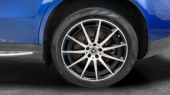 Mercedes-Benz EQC EQC 400 80kWh AMG Line 4MATIC (408 ps) - HEATED LEATHER - COMFOR