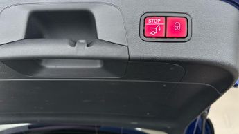 Mercedes-Benz EQC EQC 400 80kWh AMG Line 4MATIC (408 ps) - HEATED LEATHER - COMFOR