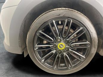 Mini Electric Hatch Cooper SE 32.6kWh Level 2 (184 ps) - HEATED SEATS - NAV