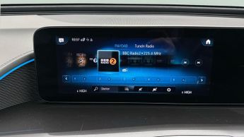 Mercedes-Benz EQC EQC 400 80kWh AMG Line 4MATIC (408 ps) - HEATED LEATHER - COMFOR