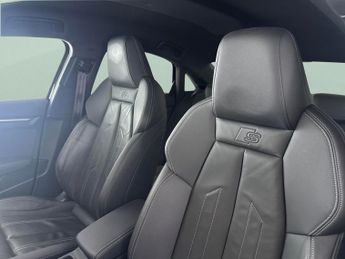 Audi A3 1.5 TFSI 35 S line S Tronic (150 ps) - LEATHER - DAB - BLUETOOTH