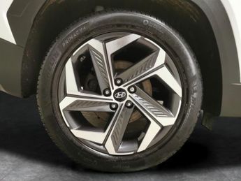 Hyundai Tucson 1.6 h T-GDi 13.8kWh Premium Plug-in 4WD (265 ps) - HEATED STEERI