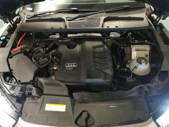 Audi Q5 2.0 TDI 40 S line S Tronic quattro (190 ps) - HANDS-FREE BOOT RE