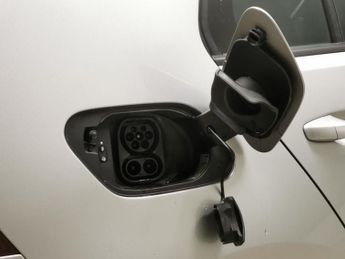 Volkswagen E-golf 35.8kWh e-Golf (136 ps) - CLIMATE CONTROL - DAB - USB AUDIO