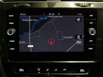 Volkswagen E-golf 35.8kWh e-Golf (136 ps) - CLIMATE CONTROL - DAB - USB AUDIO