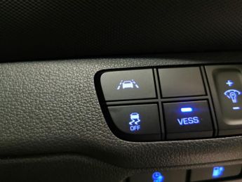 Hyundai Ioniq 38.3kWh Premium (136 ps) - REVERSE CAM - NAV - HEATED SEATS