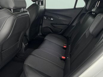Peugeot E-2008 50kWh GT (136 ps) - BLIND SPOT ASSIST - LANE DEPARTURE  - WIFI