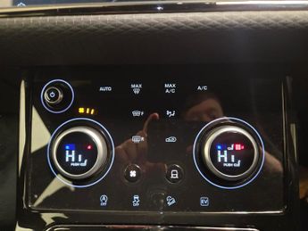 Land Rover Range Rover Evoque 1.5 P300e 12.2kWh R-Dynamic S Plug-in 4WD (309 ps) - LANE DEPART