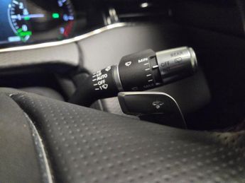 Land Rover Range Rover Evoque 1.5 P300e 12.2kWh R-Dynamic S Plug-in 4WD (309 ps) - LANE DEPART