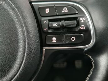 Kia Niro 64kWh 4+ (201 bhp) - LED - REVERSE CAM - NAV