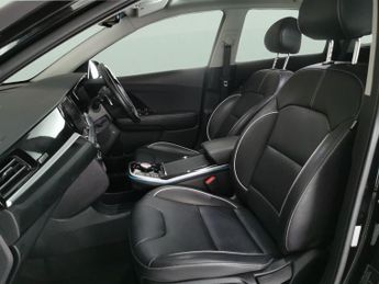 Kia Niro 64kWh 4+ (201 bhp) - LED - REVERSE CAM - NAV