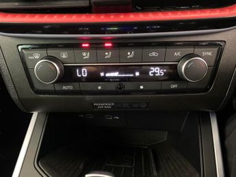 Seat Arona 1.5 TSI FR DSG (150 ps) - CLIMATE CONTROL - WIRELESS CHARGER - D