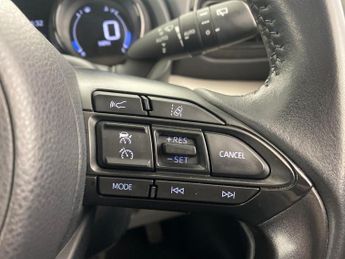 Toyota Yaris 1.5 VVT-h Excel E-CVT (116 ps) - BLIND SPOT ASSIST - LANE TRACE 