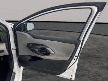 Toyota Yaris 1.5 VVT-h Excel E-CVT (116 ps) - BLIND SPOT ASSIST - LANE TRACE 