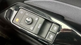 Volkswagen ID.3 Pro 58kWh Life (145 ps) - BLUETOOTH - PARK SENSORS - DAB