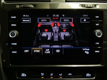 Volkswagen E-golf 35.8kWh e-Golf (136 ps) - CLIMATE CONTROL - DAB - USB AUDIO