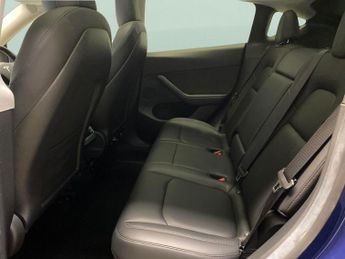 Tesla Model Y (Dual Motor) Long Range 4WDE (384 bhp) - HEATED STEERING