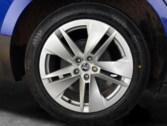 Skoda Enyaq iV 62kWh 60 (DC120kW) (179 ps) - SMARTLINK - NAV - WIFI