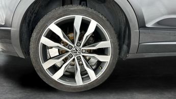 Volkswagen T-Roc 1.5 TSI GPF EVO R-Line DSG (150 ps) - BLUETOOTH - 20IN ALLOYS