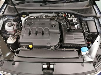 Volkswagen Passat 2.0 TDI GT DSG (190 ps) - ADAPT CRUISE - NAV - CARPLAY