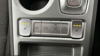 Hyundai Kona 64kWh Premium (10.5kW Charger) (204 ps) - HEATED SEATS - HEATED 
