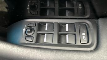 Jaguar I-PACE 400 90kWh Black 4WD (400 ps) - HEATED STEERING - LANE DEPARTURE 