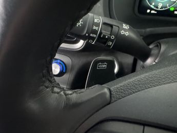 Hyundai Kona 64kWh Premium (10.5kW Charger) (204 ps) - REVERSE CAM - NAV - HE