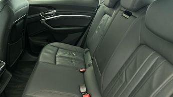 Audi e-tron 50 Technik quattro 71.2kWh (11kW Charger) (313 ps) - ADJUSTABLE 