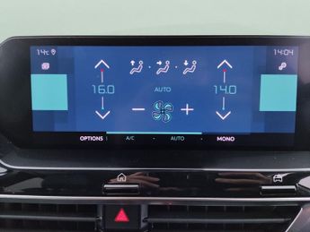 Citroen e-C4 50kWh Shine (136 ps) - LED - REVERSE CAM - SAT NAV